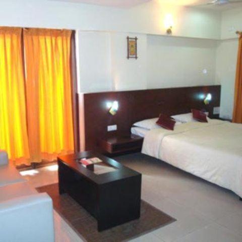 Hotel Vandematharam Бангалор Екстериор снимка