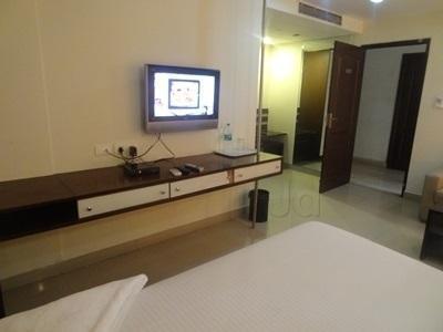 Hotel Vandematharam Бангалор Екстериор снимка